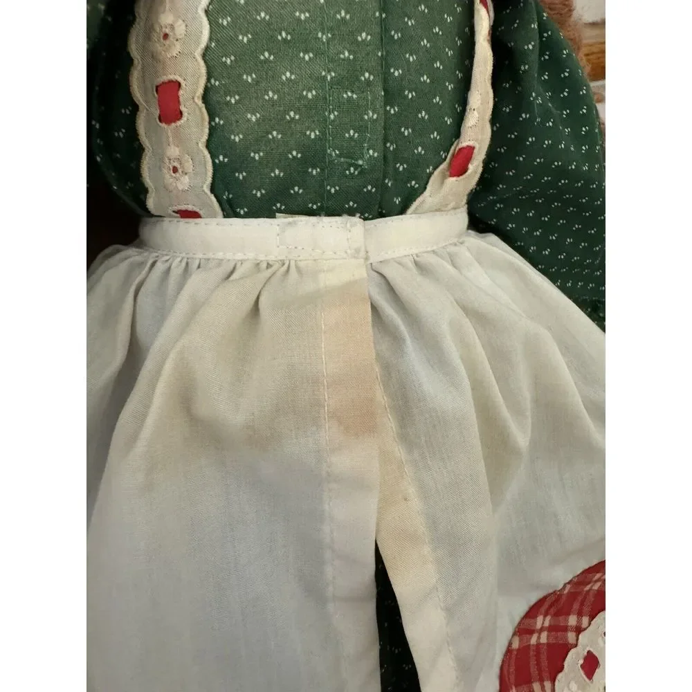 Vintage House‎ Of Hatten Soft Cloth Girl Doll Braids Green Dress Heart Apron 80s
